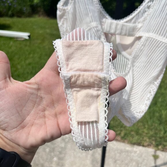 Victoria's Secret Dream Angels Cream Lace Teddy Bodysuit Size 32B - Picture 7 of 9